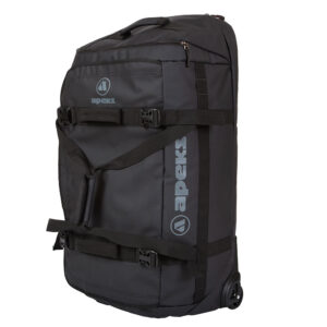 תיק גלגלים גדול של חברת apeks דגם 90 roller bag בצבע שחור - מבט מהצד